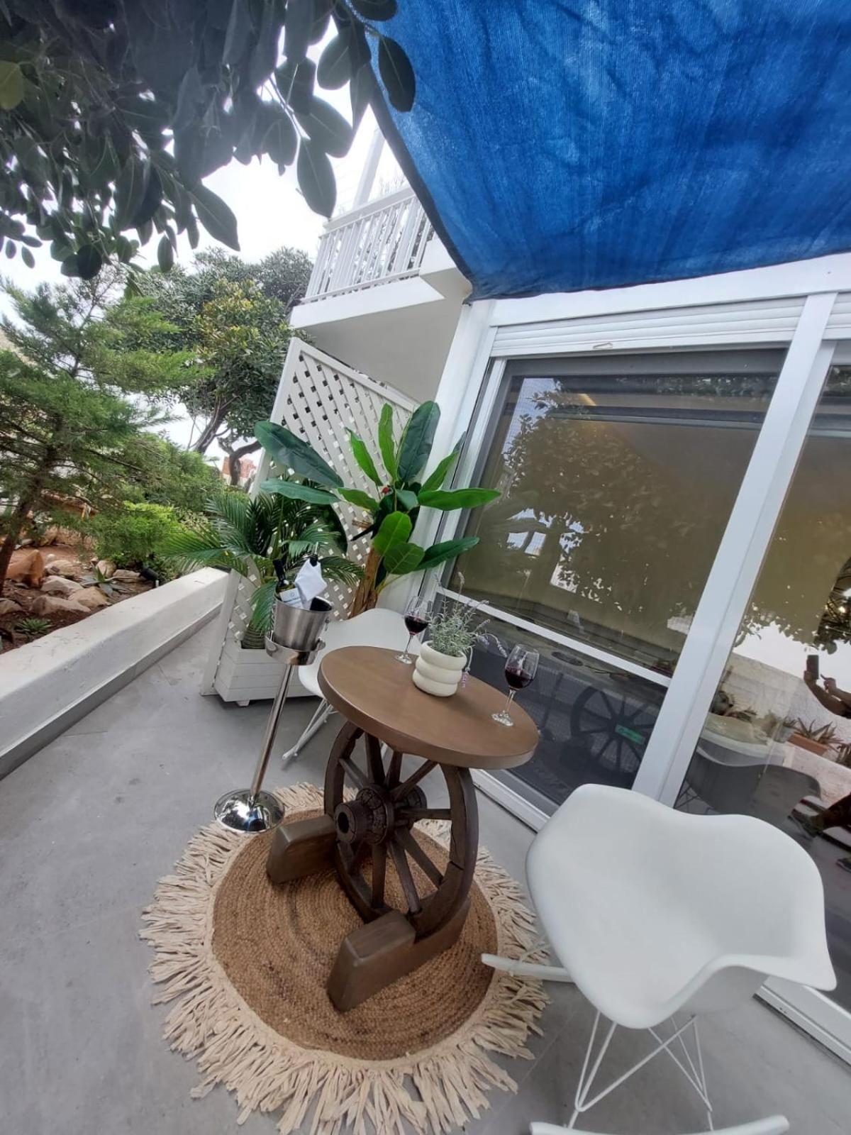 George'S Point Of View Apartment Náousa Exterior photo