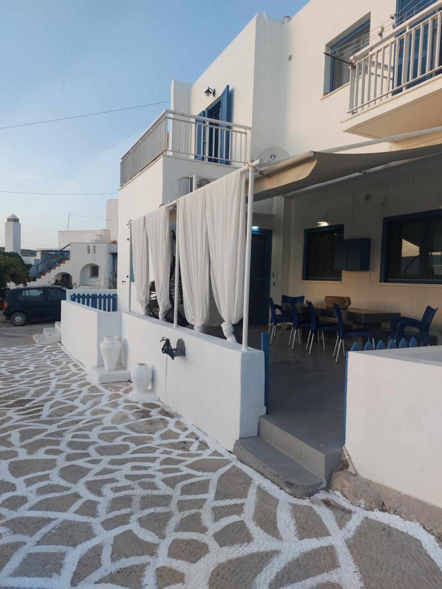 George'S Point Of View Apartment Náousa Exterior photo